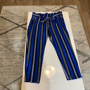 Super soft and comfy ankle flare pants!